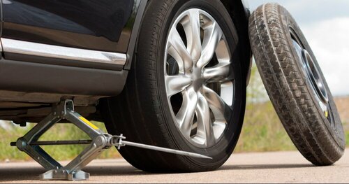 Засвар хийж байсан жолооч машиндаа дарагдаж, амь насаа алджээ